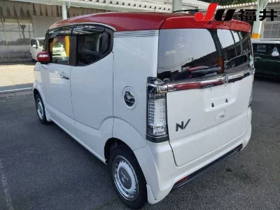 Honda N-Box Slash