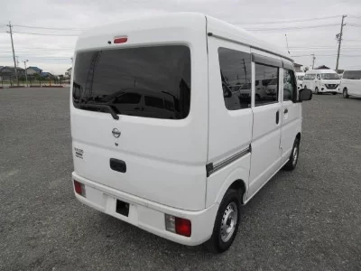 NISSAN NV100 CLIPPER