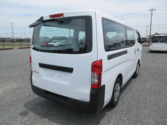 Nissan Caravan  с аукциона в Японии