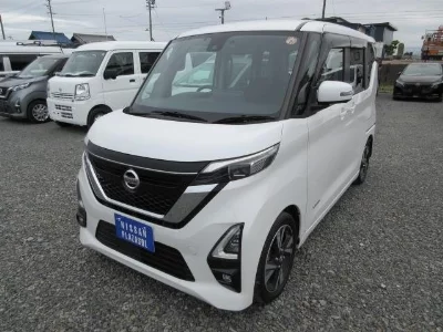 NISSAN ROOX