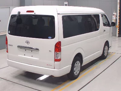 TOYOTA HIACE WAGON