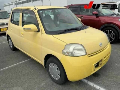 Daihatsu Esse