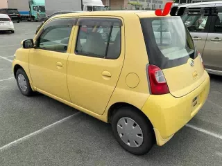 Daihatsu Esse