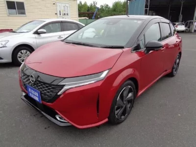 Nissan Aura