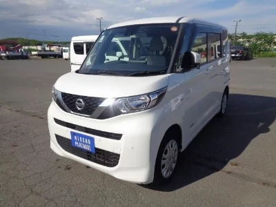 NISSAN ROOX
