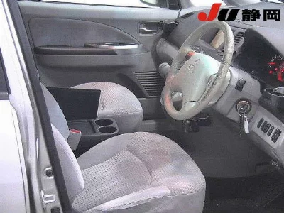 MITSUBISHI GRANDIS