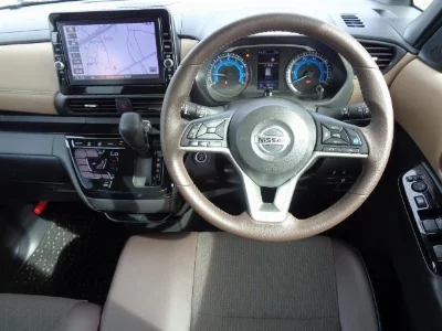 NISSAN ROOX