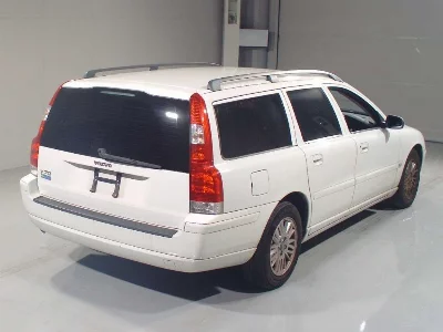 VOLVO V70