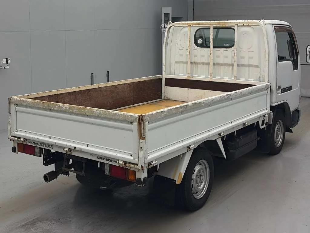Nissan Atlas  с аукциона в Японии