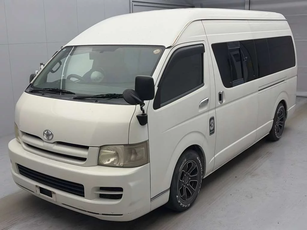 Toyota RegiusAce  с аукциона в Японии