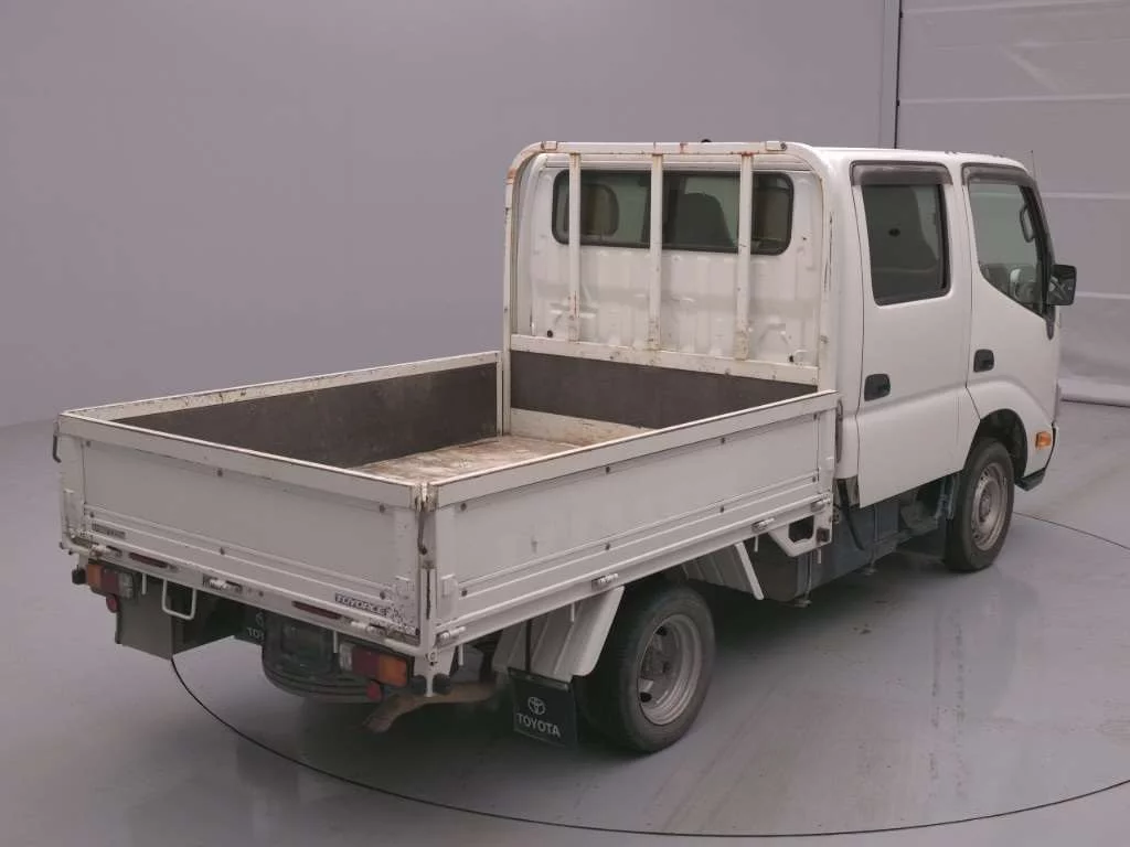 Toyota ToyoAce  с аукциона в Японии