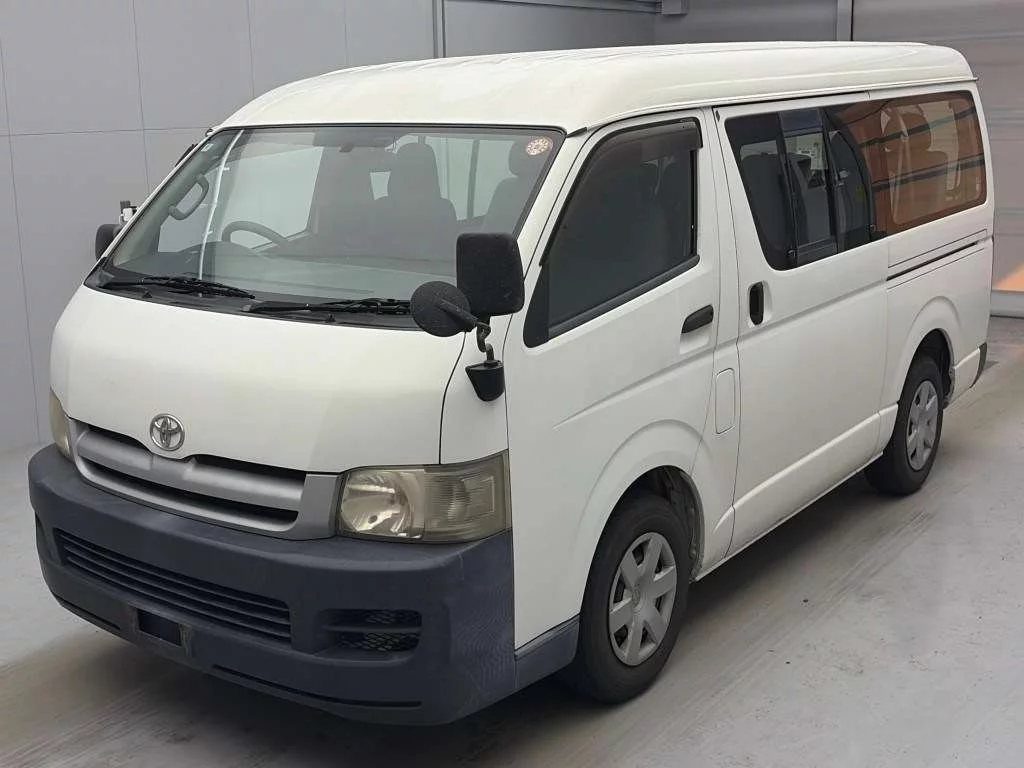 Toyota HiAce  с аукциона в Японии