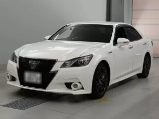 Цена авто Toyota CROWN HYBRID с аукционов Японии, номер кузова AWS210, пробег 121 000, оценка 7