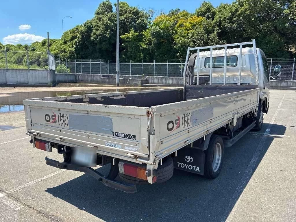 Toyota Dyna  с аукциона в Японии