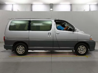 Toyota GRAND HIACE