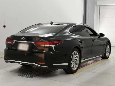 Lexus LS500h