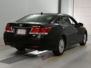 Toyota CROWN HYBRID