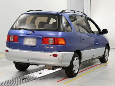 Toyota Ipsum