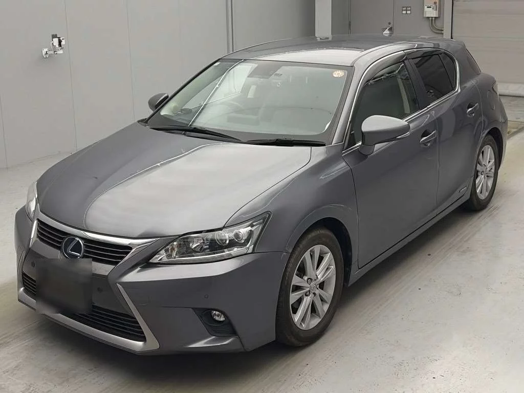 Lexus CT200h  с аукциона в Японии