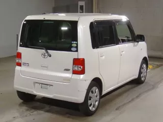 Toyota Pixis Space