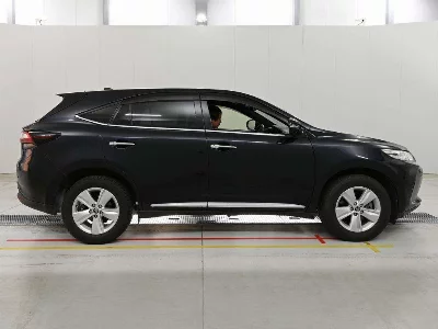 Toyota HARRIER HYBRID