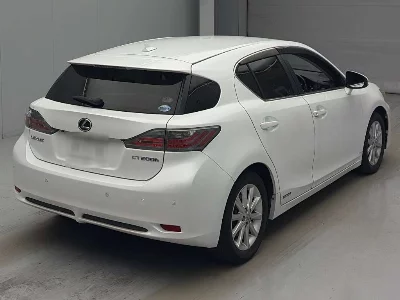Lexus CT200h