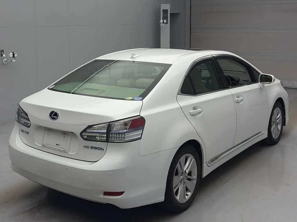 Lexus HS250h  с аукциона в Японии