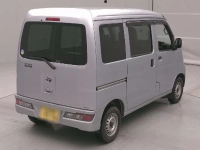 TOYOTA PIXIS VAN