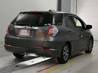 Honda FIT SHUTTLE HYBRID