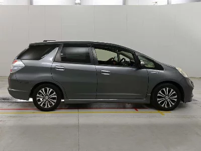 Honda FIT SHUTTLE HYBRID