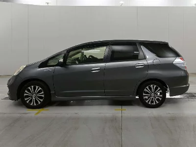 Honda FIT SHUTTLE HYBRID