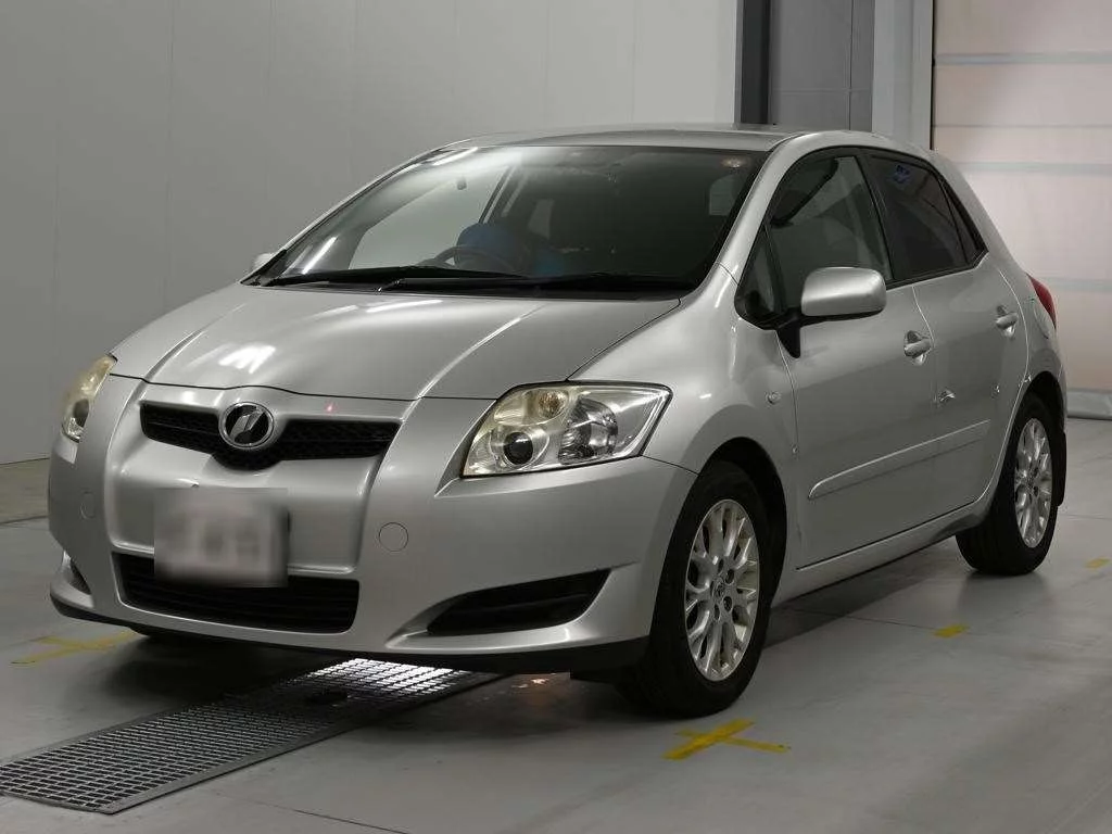 Toyota Auris  с аукциона в Японии