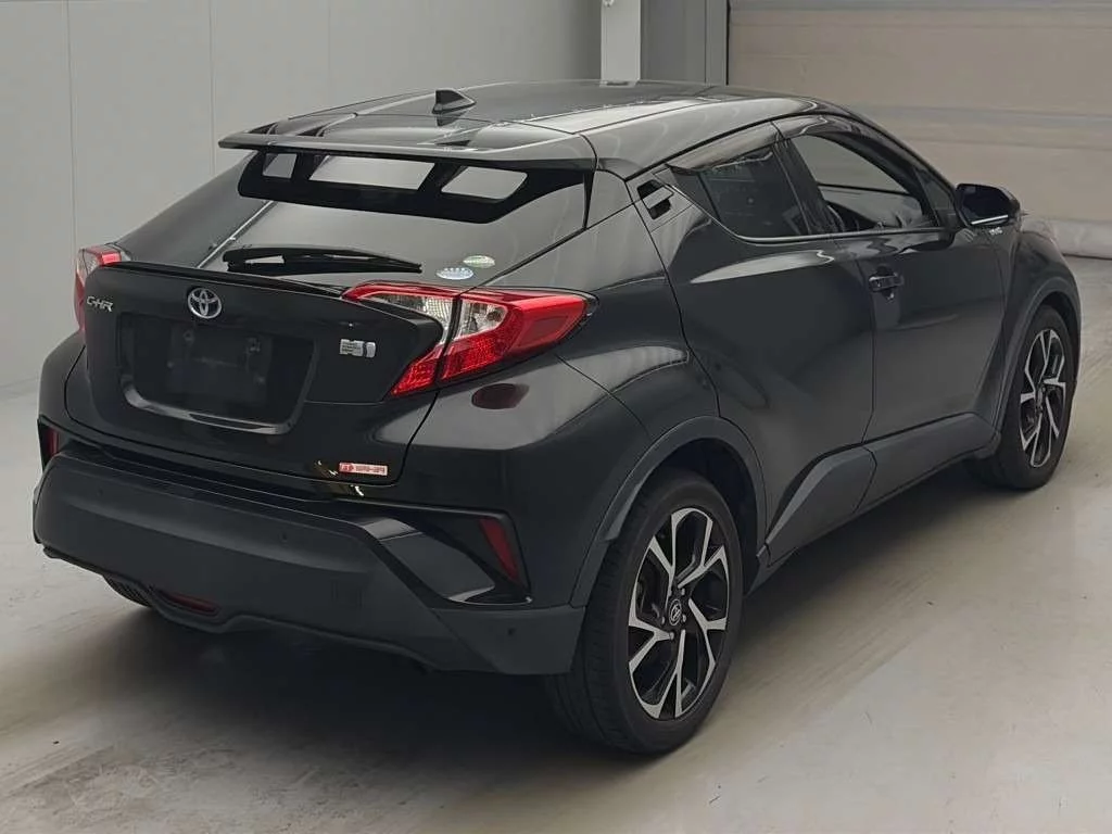 Toyota C-HR  с аукциона в Японии
