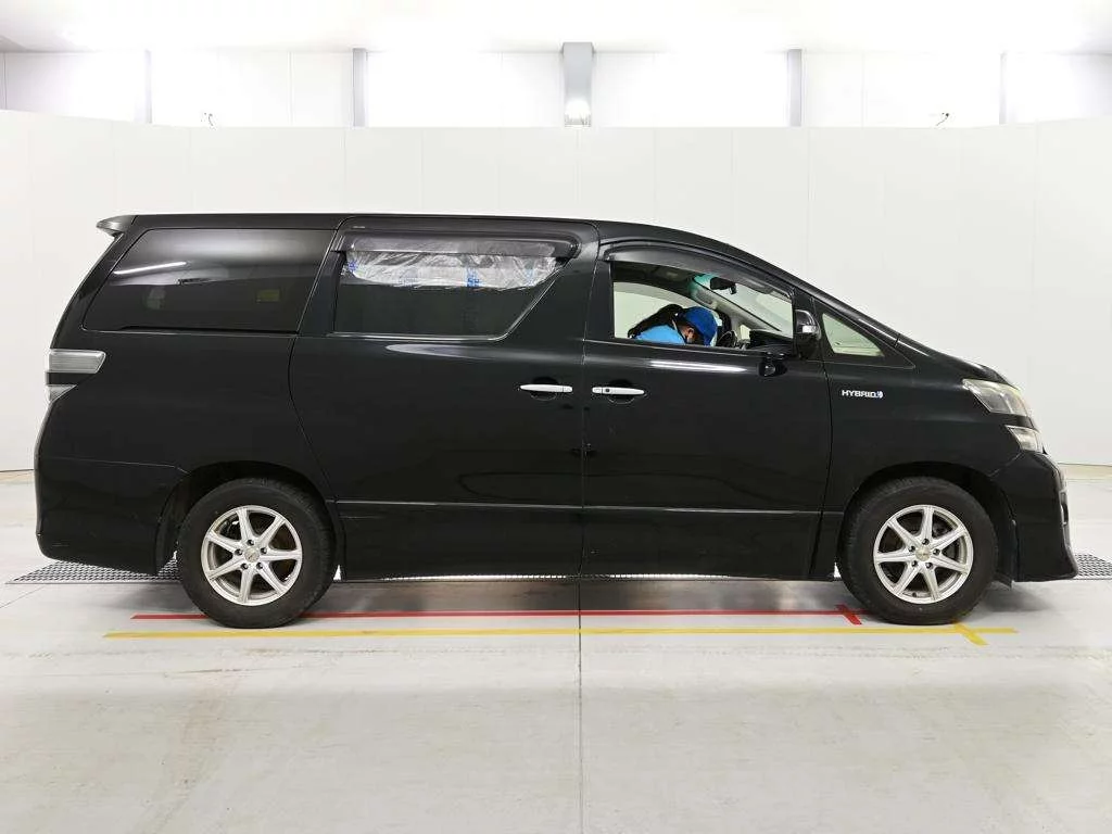 Toyota Vellfire  с аукциона в Японии