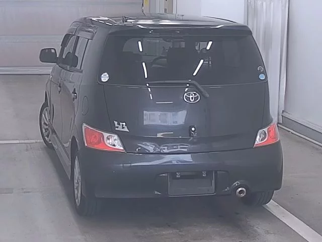 Toyota bB  с аукциона в Японии