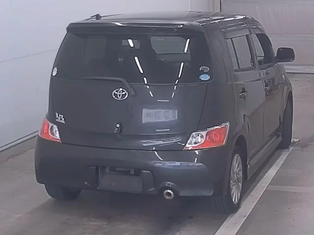 Toyota bB  с аукциона в Японии