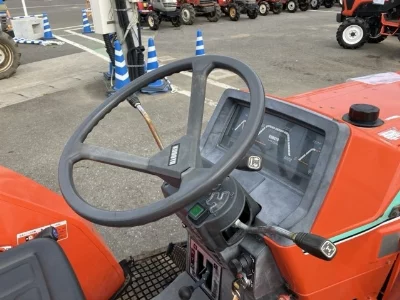KUBOTA KUBOTA