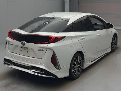 Toyota Prius PHV