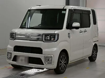 TOYOTA PIXIS MEGA