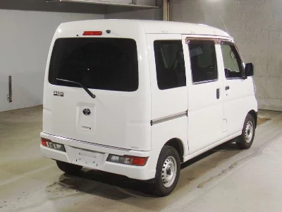 TOYOTA PIXIS VAN