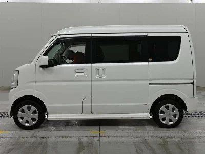 NISSAN NV100 CLIPPER RIO