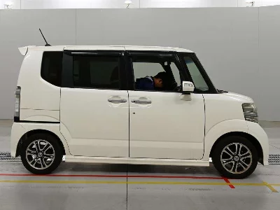 Honda N BOX CUSTOM