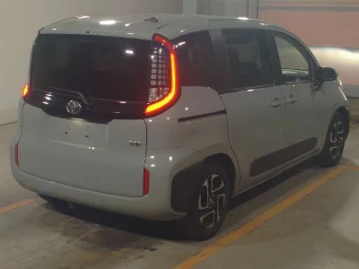 Toyota Sienta