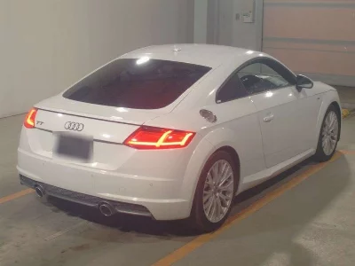 AUDI TT