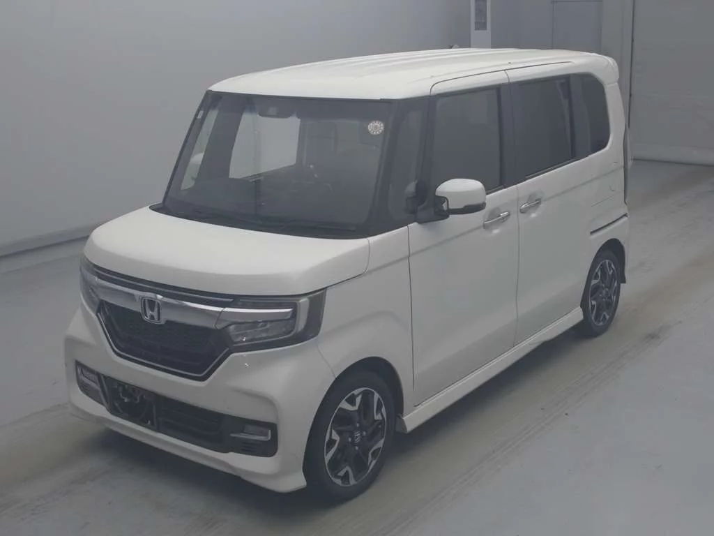 Honda N BOX CUSTOM  с аукциона в Японии