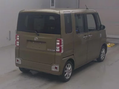 DAIHATSU WAKE