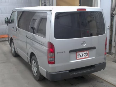 TOYOTA HIACE VAN
