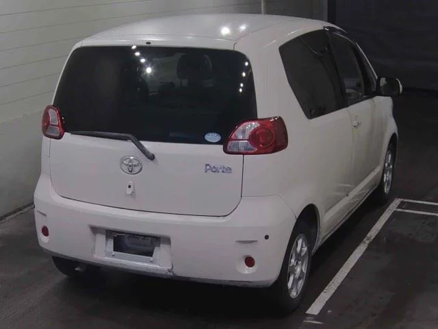 Toyota Porte  с аукциона в Японии