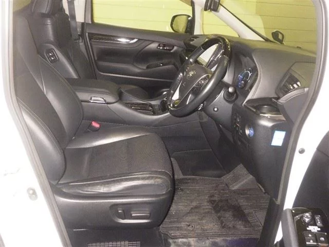 Toyota Alphard  с аукциона в Японии