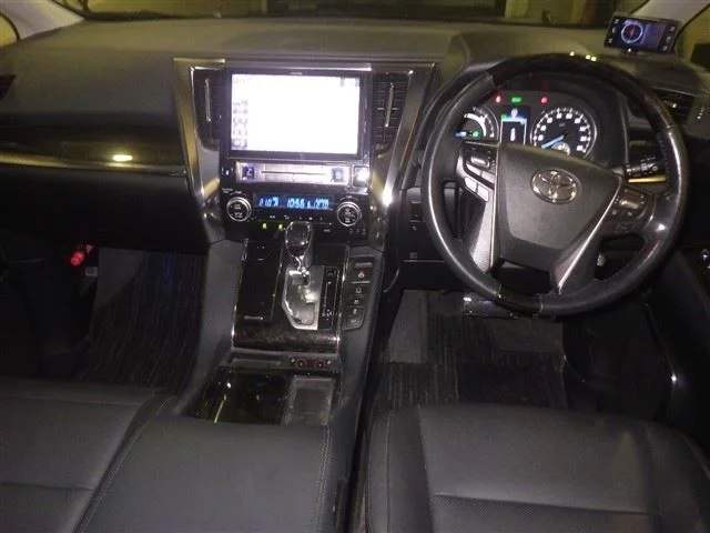 Toyota Alphard  с аукциона в Японии